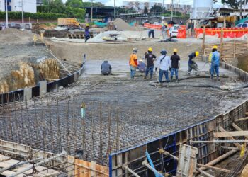 ALCALDÍA PRESENTA AVANCES DE LAS OBRAS EN LA INTERSECCIÓN CORALES Y LA AVENIDA LOS COLIBRÍES