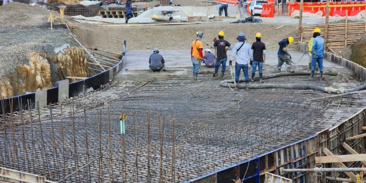 ALCALDÍA PRESENTA AVANCES DE LAS OBRAS EN LA INTERSECCIÓN CORALES Y LA AVENIDA LOS COLIBRÍES