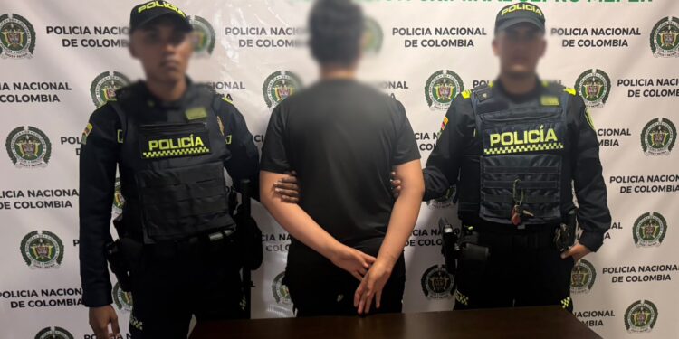 ADOLESCENTE FUE APREHENDIDO POR AGREDIR A SU MADRE EN PEREIRA