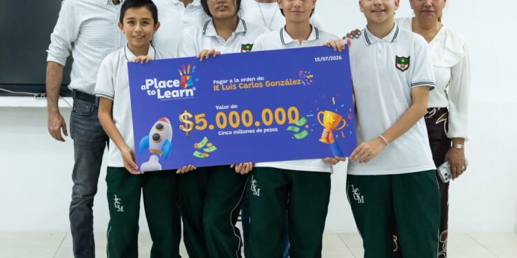 Reconocimiento a experiencias que transforman la educación inclusiva con apoyo de herramientas tecnológicas