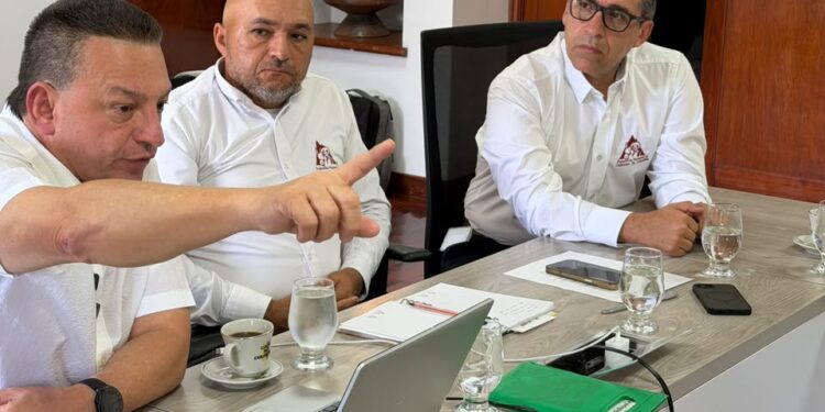 Comité de Cafeteros de Risaralda y CARDER fortalecen alianza por la conservación del capital natural del departamento