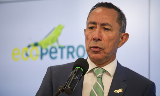Sector petrolero criticó a Ricardo Roa por omitir datos clave en su discurso de salida de Ecopetrol: “Parece que ambos vivieran en realidades paralelas”