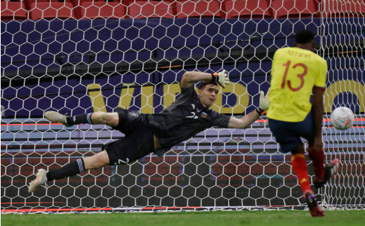 Yerry Mina habló del futuro de la selección Colombia y recordó su duelo con ‘el Dibu’ Martínez: “Lo quiero enfrentar”