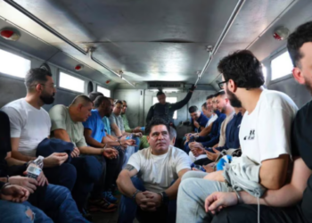 Imágenes del traslado de más de 117 presos de Itagüí durante la posesión de Abelardo de la Espriella