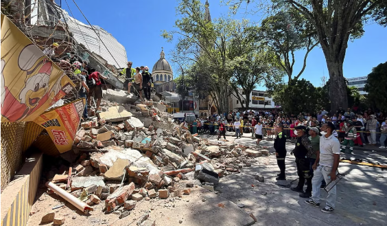 EN VIVO| Fuerte temblor de 7,4 se sintió en Colombia: al menos 70 muertos dejan los derrumbes estructurales en Pereira, Manizales, Chocó y Valle del Cauca