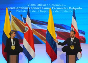 Presidenta de Costa Rica le respondió a Abelardo de la Espriella sobre redes criminales expulsadas de Colombia: “No significa que vaya a recibir la basura que usted está limpiando”
