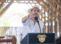 Abelardo de la Espriella confirmó que cada mes donará su sueldo a causas sociales, tras entregar el primero a dos ancianatos de Quindío