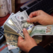 Precio del dólar en Colombia: así es como se puede aprovechar lo barato que está para invertir en Estados Unidos o Panamá