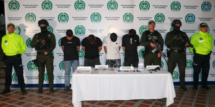 Policía pone la lupa sobre las ‘narcofiestas’: cuatro capturados, armas y drogas incautadas