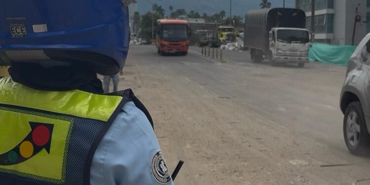Habilitada la circulación vehicular en la zona de Invico; Instituto de Movilidad hace llamado a conducir con responsabilidad