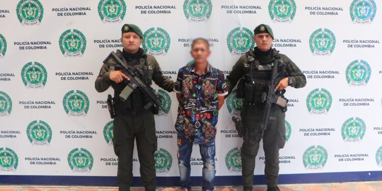 ALIAS ‘EL SORDO’, SEÑALADO DE TRANSPORTAR ARMAS PARA ESTRUCTURAS CRIMINALES DE ANTIOQUIA Y VALLE, FUE CAPTURADO EN PEREIRA