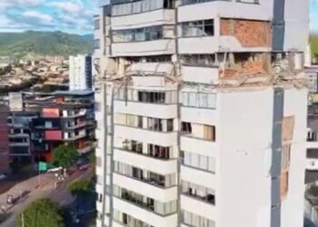 Colapso de un gigante: el adiós definitivo al emblemático Edificio Invico de Pereira