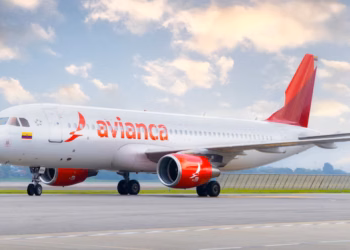 Avión de Avianca regresó de emergencia a Bogotá tras ser impactado por un rayo en pleno vuelo