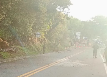 Atentado terrorista con carro bomba en el peaje El Bordo deja tres civiles heridos y obliga al cierre de la vía Panamericana