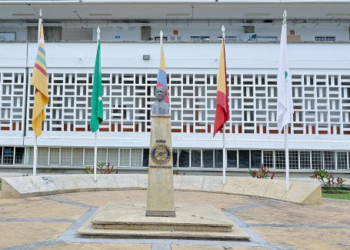 Comunicado del Consejo Académico donde anuncia inicio de clases presenciales de manera flexible y progresiva el próximo lunes 05 de octubre