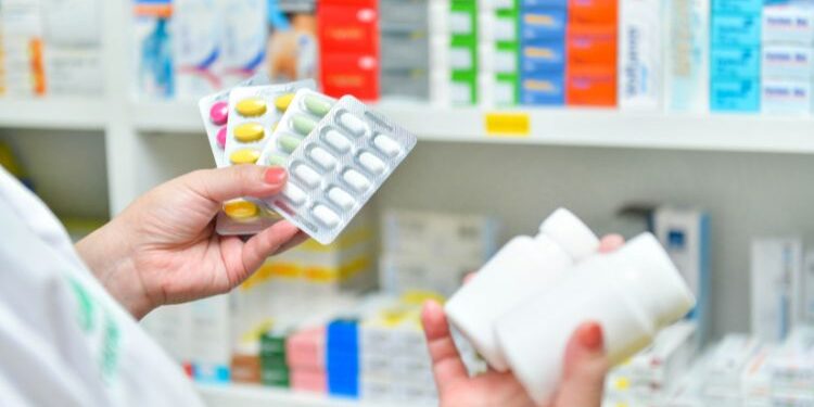Consejo de Estado ordena crear una nueva política farmacéutica para regular precios y frenar desabastecimiento